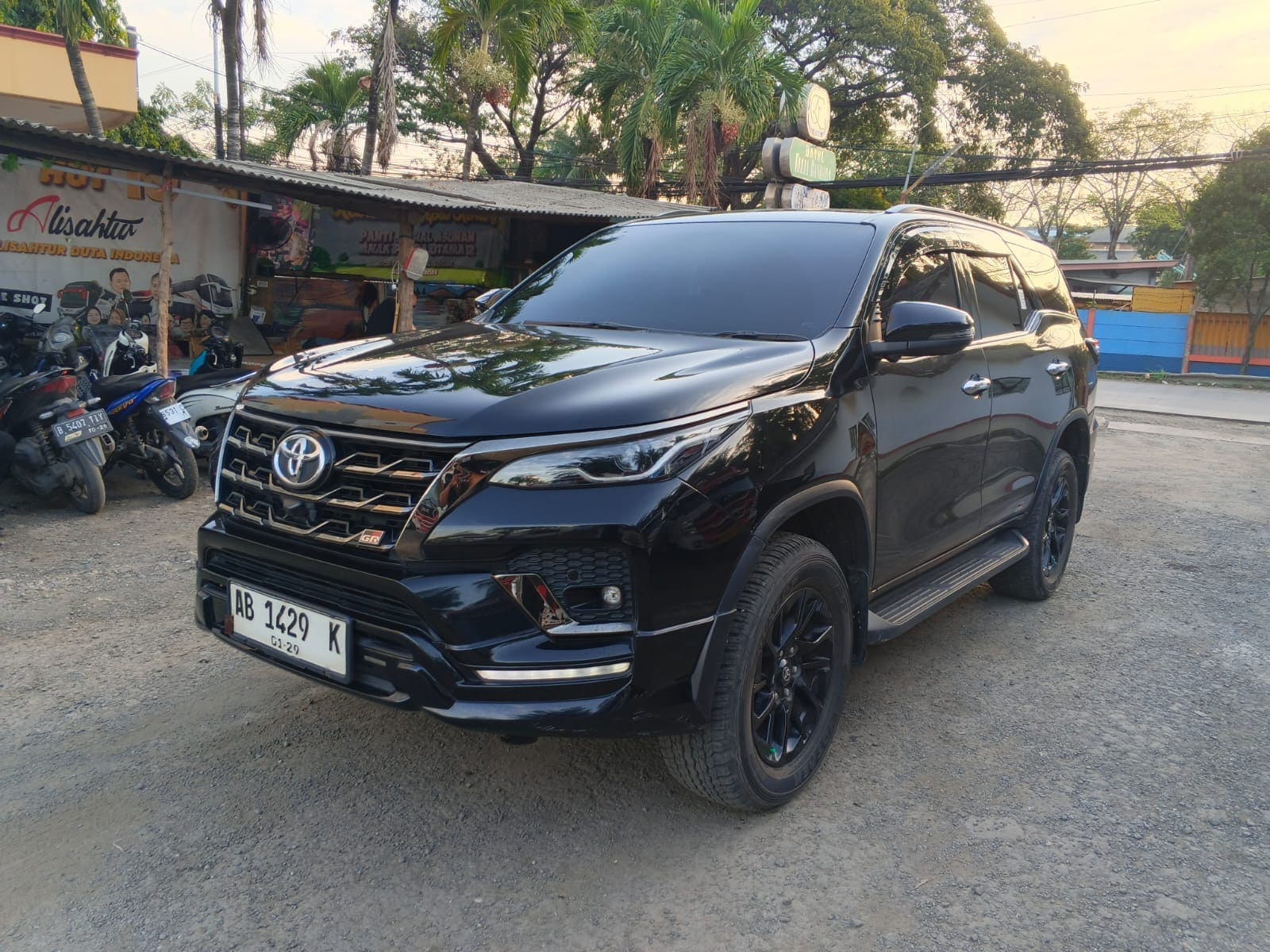 Toyota Fortuner NAYVERA